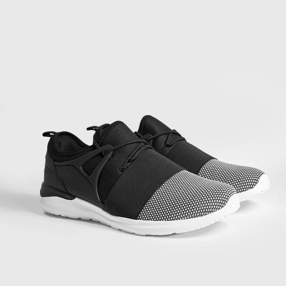 Super cute never worn sneakers!